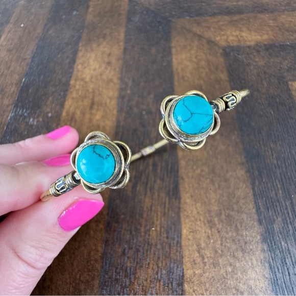 NWOT! Made in France! Turquoise and Gold Bracelet - Picture 2 of 5